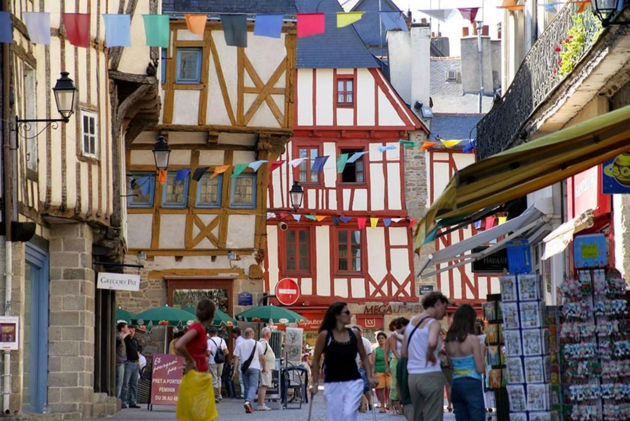 Stop 100M Du Port-Parking Gratuit A 5Mn Vannes Esterno foto